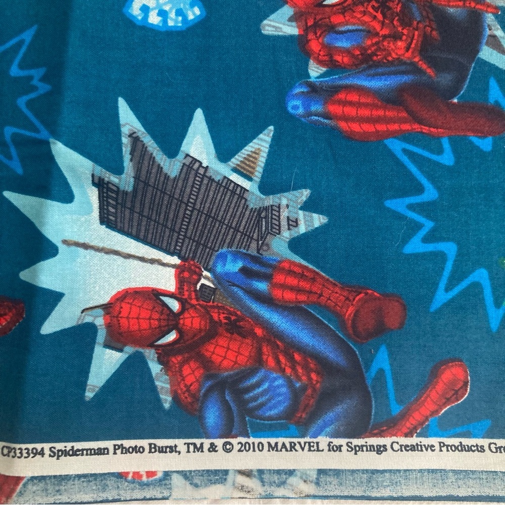 1.6 yards Spider-Man photo burst fabric 2010 marvel 100% cotton sewing
